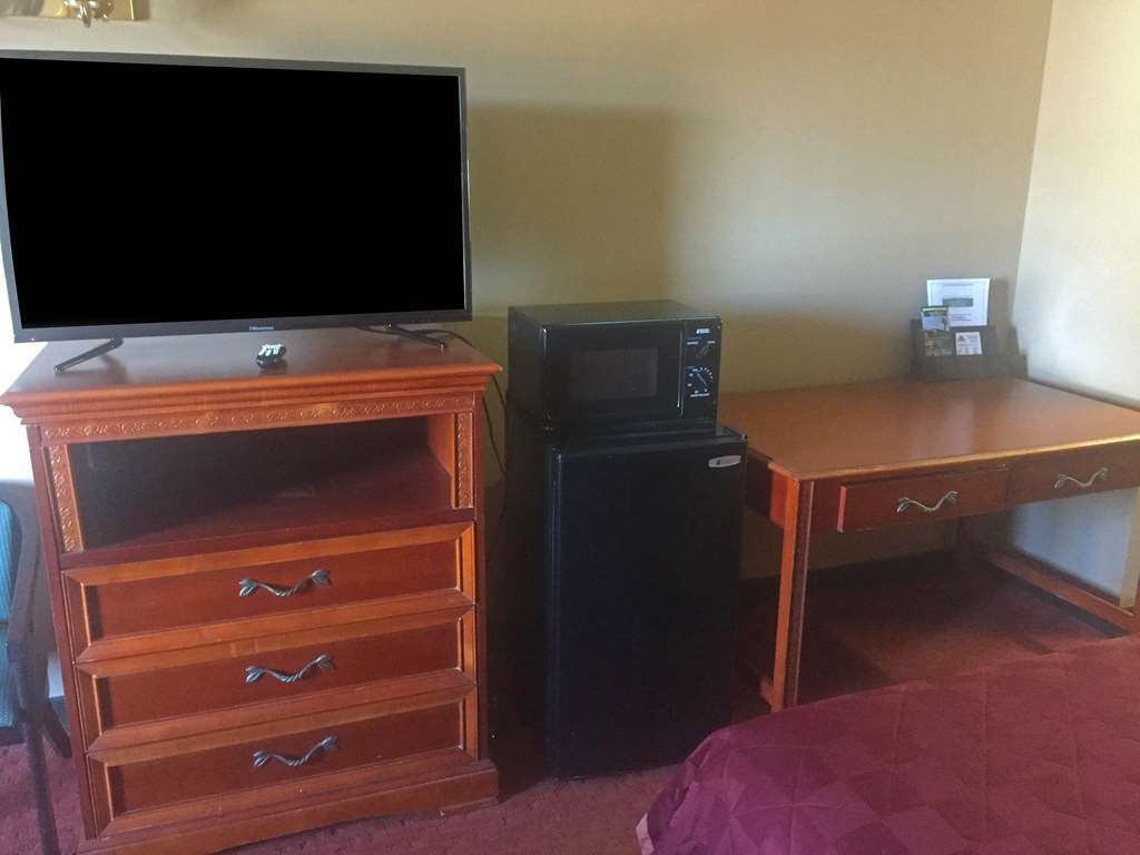 America'S Best Inn & Suites Eureka Room photo